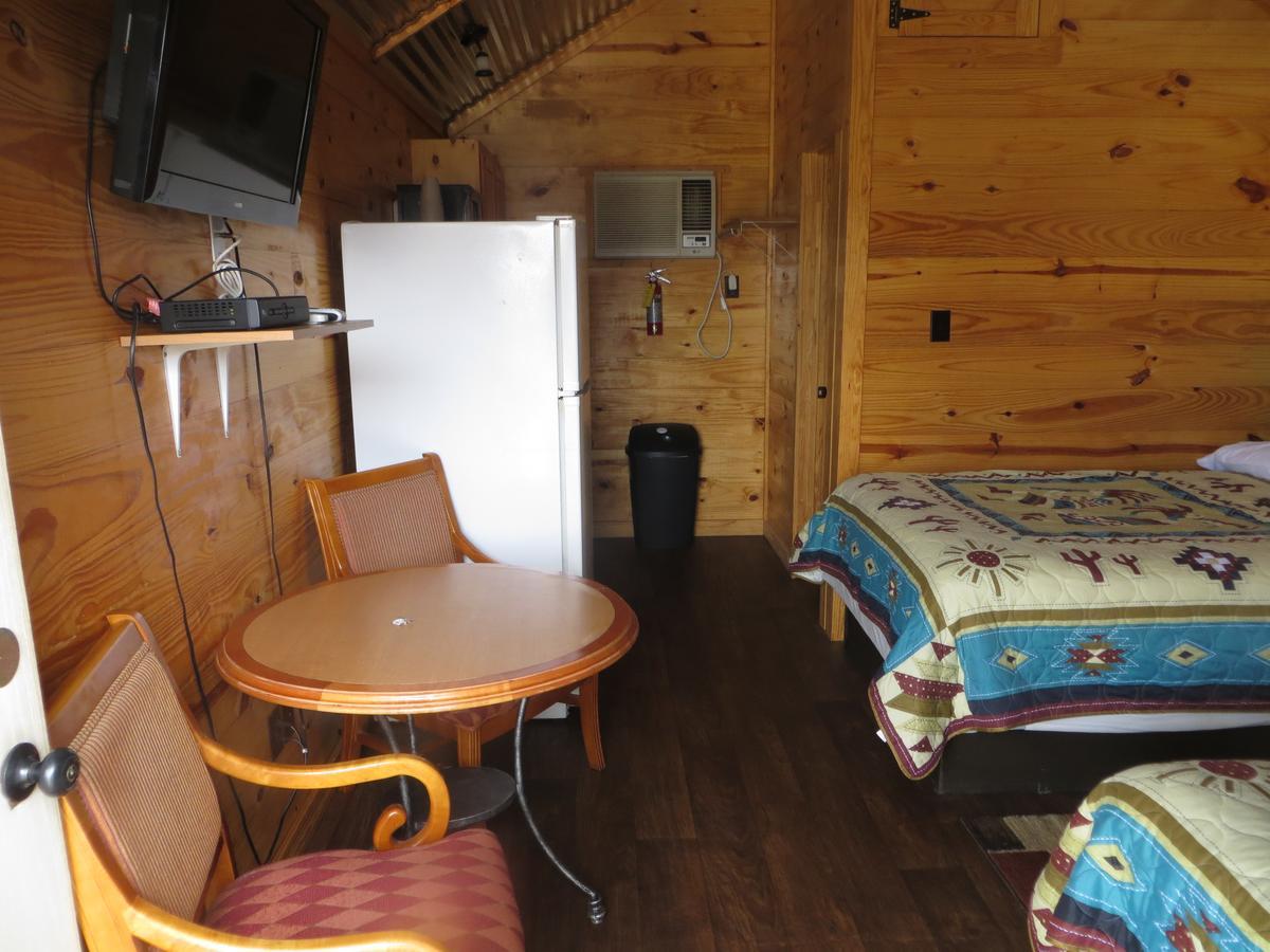 All Tucked Inn Cabins Stockdale Exterior foto